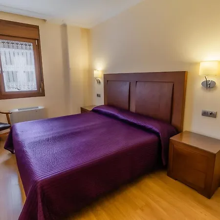 & * 桑托多明戈德锡洛斯