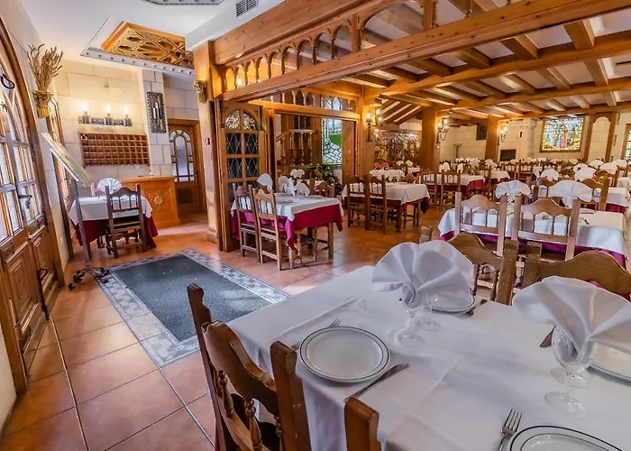 & * Santo Domingo De Silos