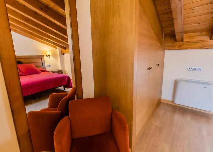 & * Santo Domingo De Silos